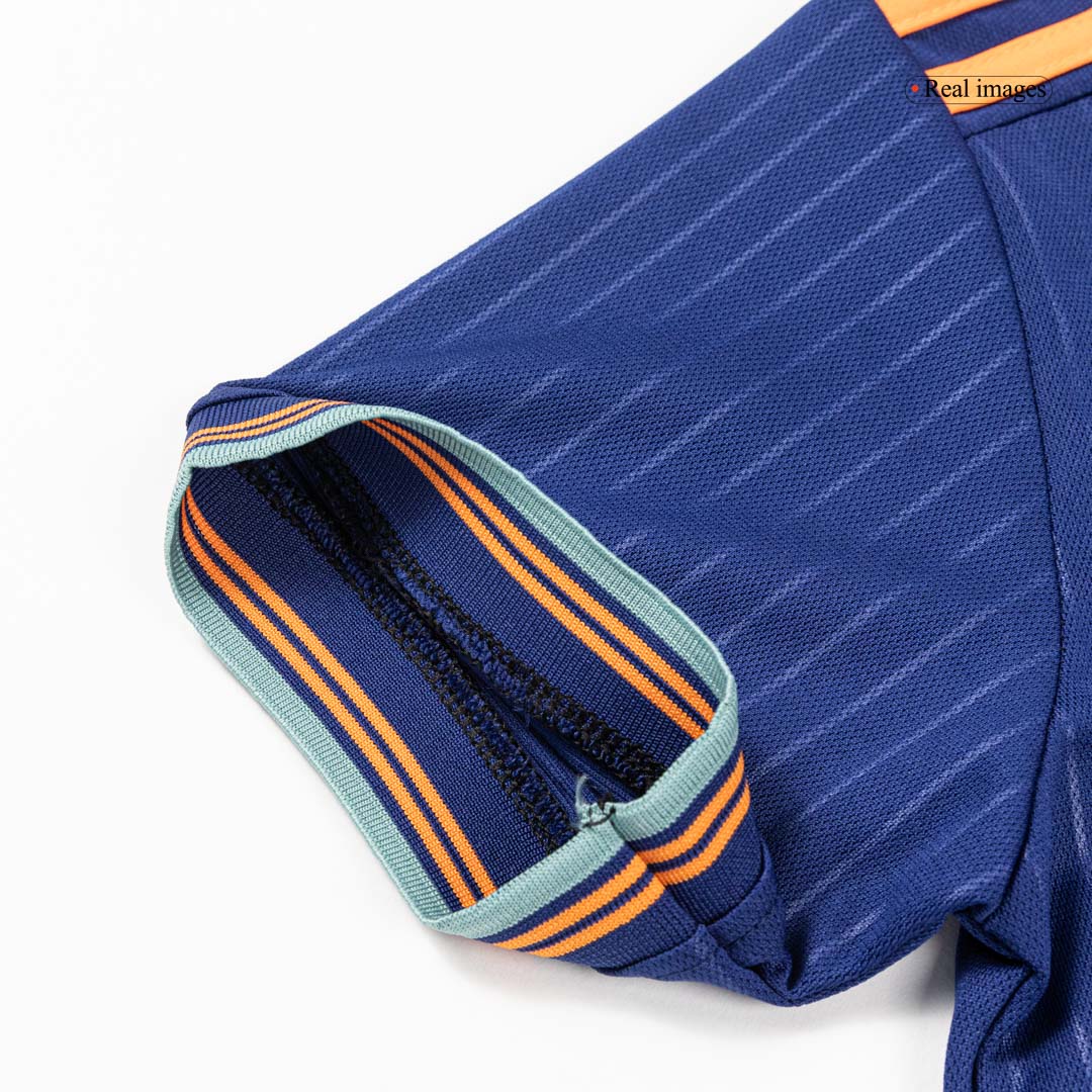 Newcastle United 2025/26 Kolmas Pelipaitasetti Lasten